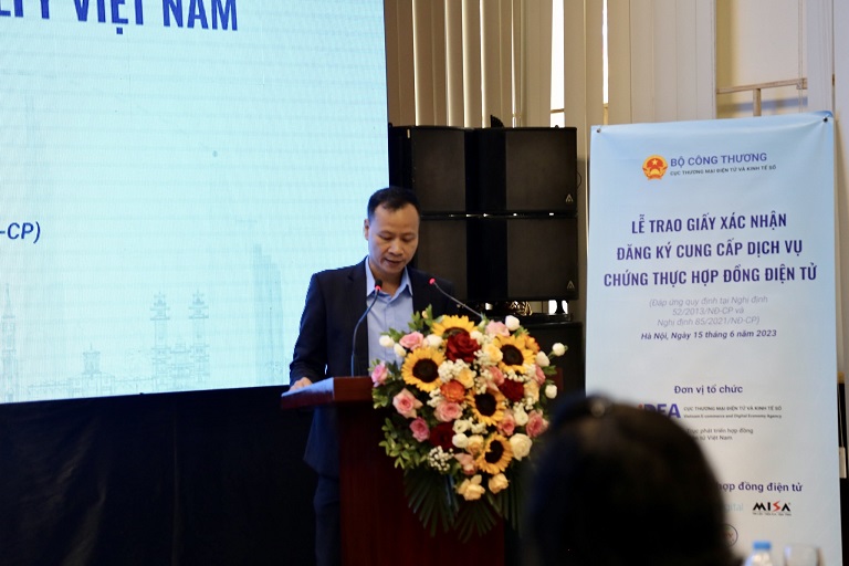 CEO Hoàng Văn Thuấn phát biểu trong buổi lễ