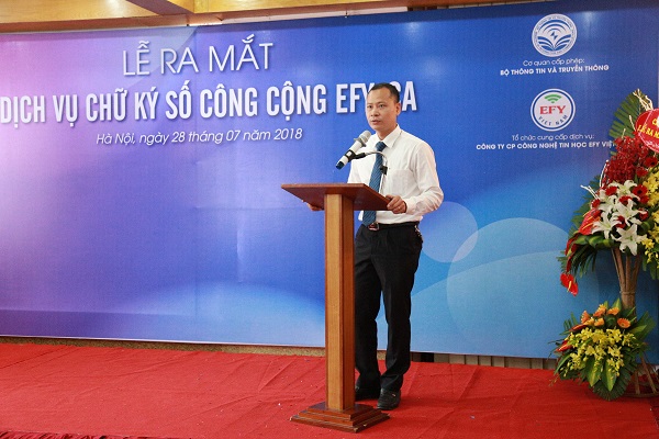 Ông Hoàng Văn Thuấn – Chủ tịch HĐQT, Tổng Giám đốc công ty EFY Việt Nam phát biểu khai mạc.