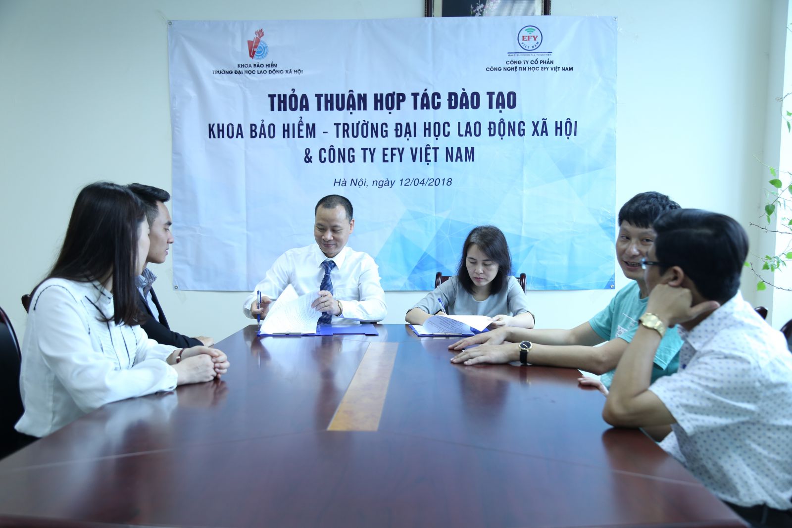 EFY Việt Nam ký kết hợp tác đào tạo với Khoa bảo hiểm – Trường đại học Lao động xã hội